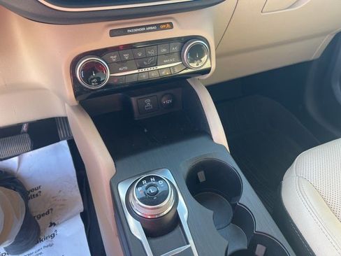 Used 2022 Ford Escape SEL w/ Technology Package image 15