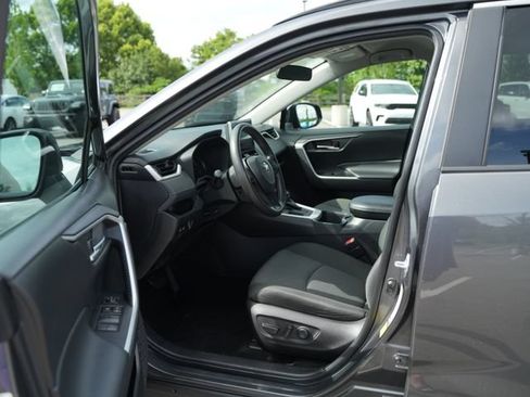 Used 2024 Toyota RAV4 XLE FWD image 11