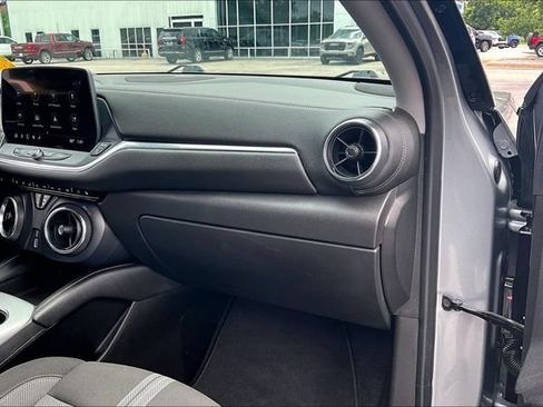 Used 2024 Chevrolet Blazer LT FWD image 26