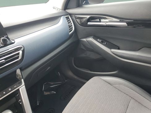 Certified 2023 Kia Seltos S w/ Navigation Package image 23