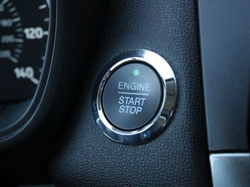 Used 2018 Ford EcoSport SE w/ SE Convenience Package image 16