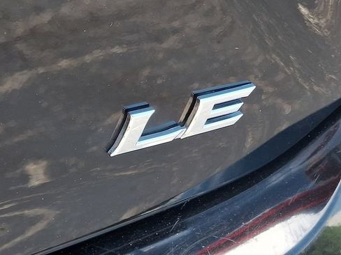 Used 2025 Toyota Camry LE FWD image 31