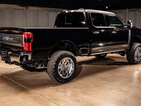 Used 2024 Ford F250 King Ranch w/ Chrome Package image 10