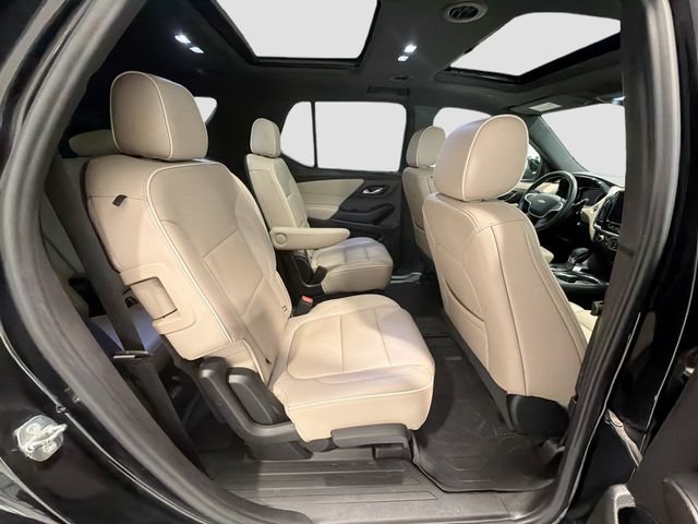 Used 2023 Chevrolet Traverse Premier AWD/4WD image 24