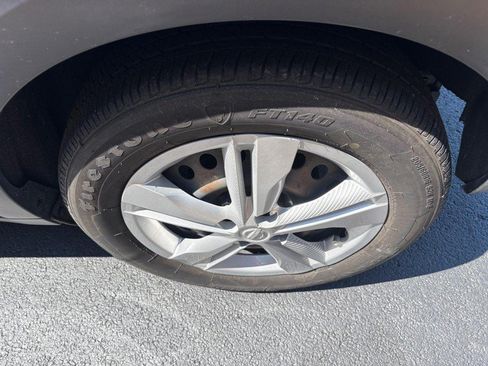 Used 2023 Nissan Kicks S FWD image 9