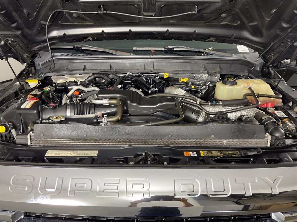 Used 2016 Ford F250 Lariat w/ Lariat Ultimate Package AWD/4WD image 9