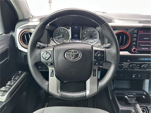 Used 2021 Toyota Tacoma SR5 w/ Technology Package AWD/4WD image 19