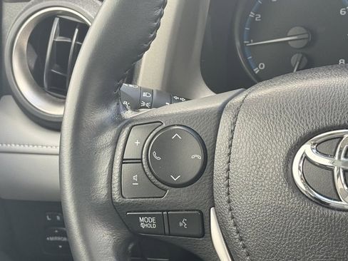 Used 2018 Toyota RAV4 XLE image 17