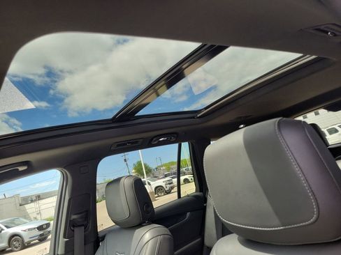 Used 2020 Cadillac XT6 Premium Luxury AWD/4WD image 36