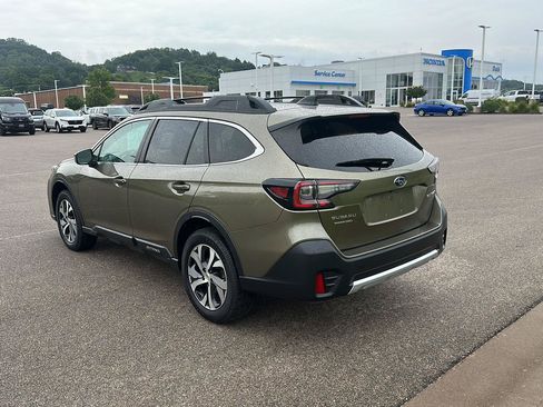 Used 2022 Subaru Outback Limited AWD/4WD image 5