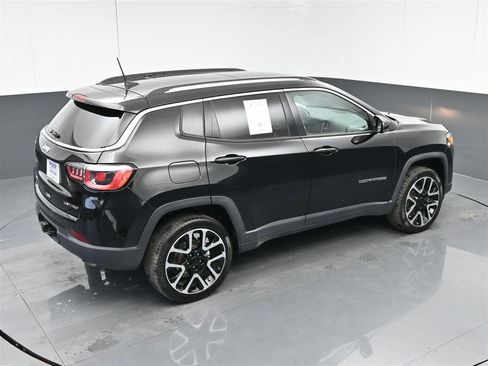 Used 2018 Jeep Compass Limited w/ Navigation Group image 25