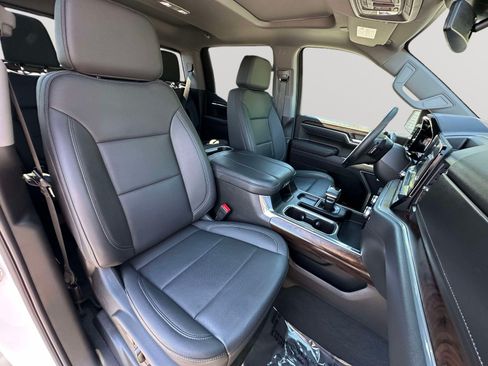 Used 2025 GMC Sierra 1500 SLT w/ SLT Premium Package AWD/4WD image 29