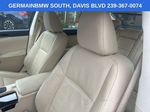 Used 2013 Lexus ES 350 w/ Luxury Pkg FWD image 16