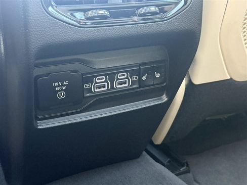 Used 2023 Jeep Grand Cherokee 4WD 4xe image 25