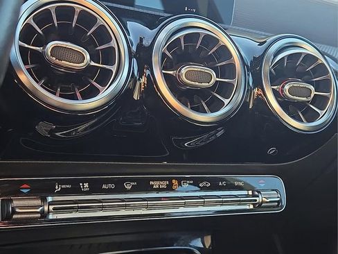 Used 2021 Mercedes-Benz CLA 250 image 22