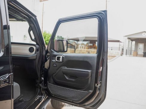 Used 2024 Jeep Wrangler Sport S AWD/4WD image 35