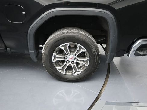 Certified 2024 GMC Sierra 1500 SLT image 10