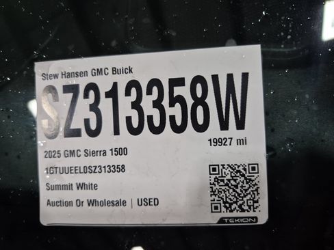 Certified 2025 GMC Sierra 1500 AT4 AWD/4WD image 34
