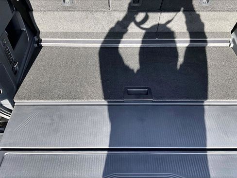 New 2026 Ford Expedition Platinum w/ Driver's Package image 5