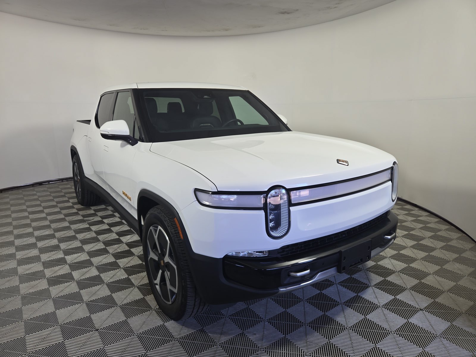 Used 2022 Rivian R1T Adventure AWD/4WD image 7