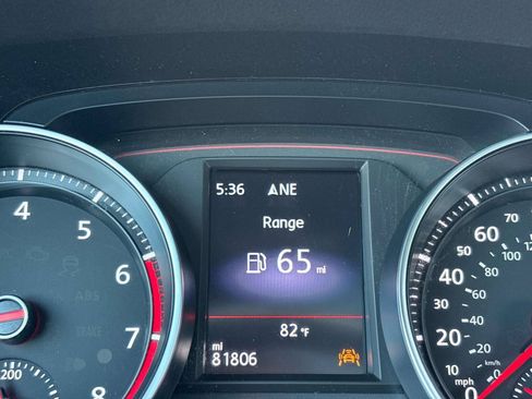 Used 2021 Volkswagen GTI SE FWD image 21