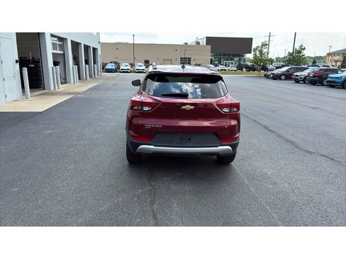 Used 2025 Chevrolet TrailBlazer LT AWD/4WD image 5