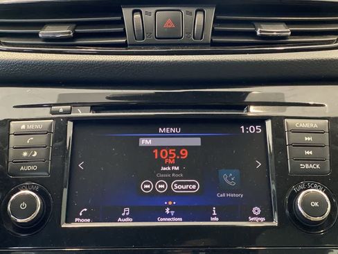 Used 2020 Nissan Rogue Sport SV w/ All-Weather Package AWD/4WD image 19