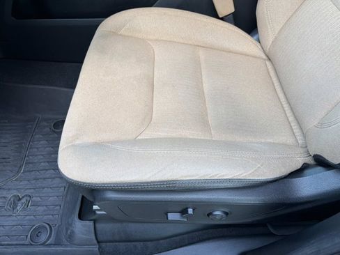 Used 2019 RAM 1500 Big Horn RWD image 13