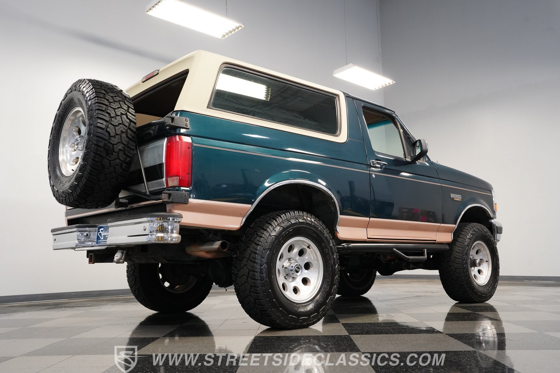 Used 1995 Ford Bronco Eddie Bauer AWD/4WD image 28