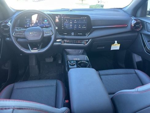 Used 2025 Chevrolet Equinox RS w/ Safety and Technology Package image 11