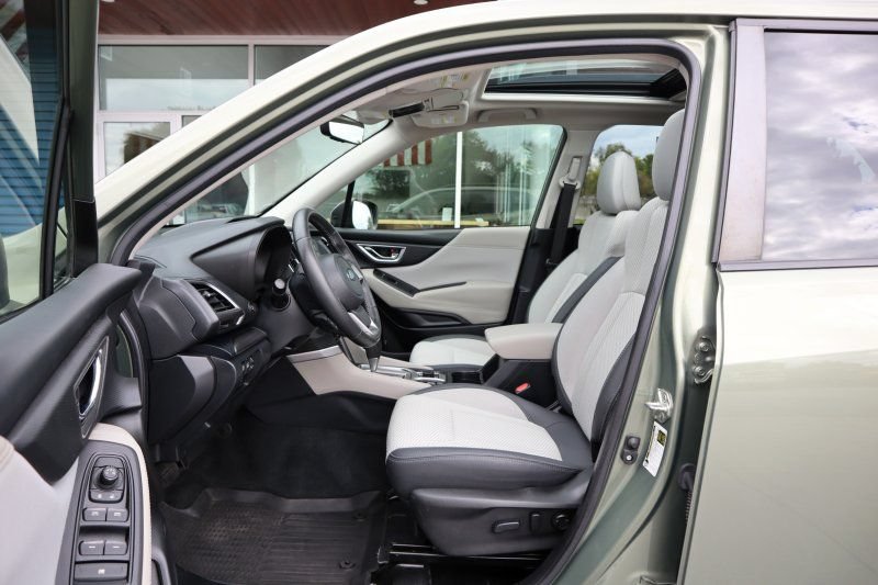 Used 2021 Subaru Forester Premium AWD/4WD image 8