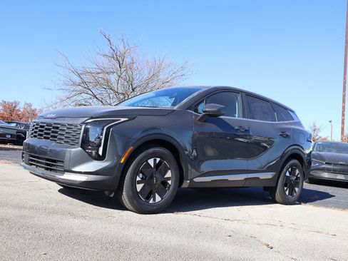 New 2026 Kia Sportage LX image 3