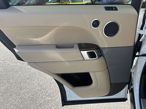 Used 2017 Land Rover Range Rover Sport HSE image 29