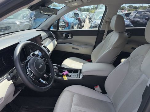 Certified 2023 Kia Sorento S FWD image 10