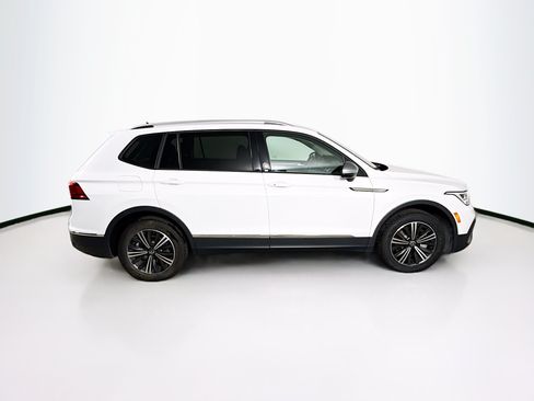 Used 2024 Volkswagen Tiguan Wolfsburg Edition AWD/4WD image 2