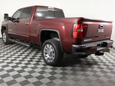 Used 2016 GMC Sierra 2500 Denali w/ Duramax Plus Package image 6