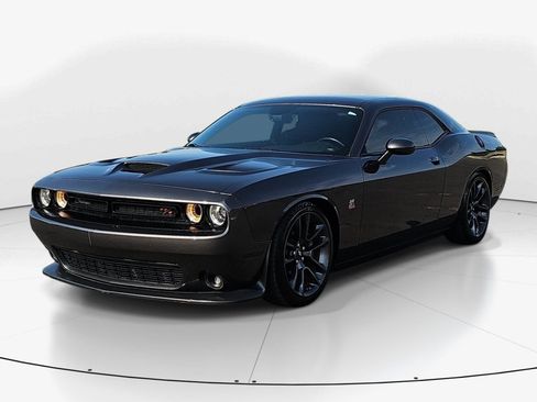 Used 2020 Dodge Challenger R/T Scat Pack w/ Driver Convenience Group RWD image 8