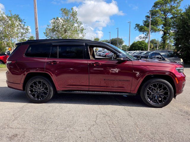 Used 2025 Jeep Grand Cherokee L Summit AWD/4WD image 8