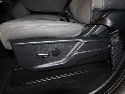 Used 2024 Ford F150 XLT w/ Tow/Haul Package image 7