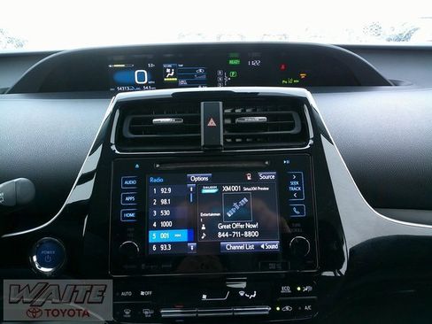 Used 2017 Toyota Prius Three image 13