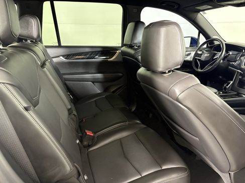 Used 2024 Cadillac XT6 Premium Luxury image 17