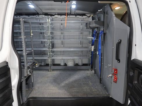 Used 2021 Chevrolet Express 2500 RWD image 15