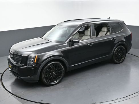 Used 2022 Kia Telluride EX w/ EX Premium Package AWD/4WD image 43