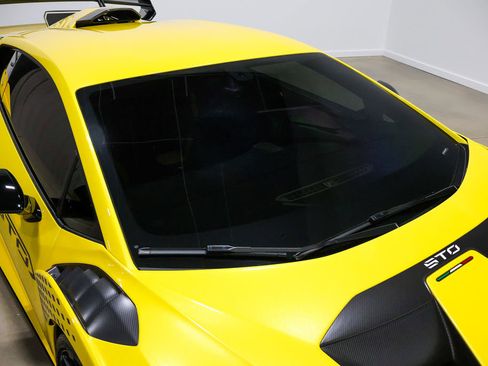 Used 2022 Lamborghini Huracan STO image 67