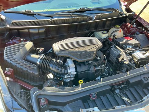 Used 2017 Cadillac XT5 Platinum w/ Driver Assist Package image 23