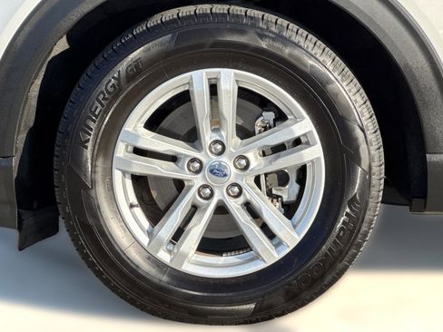 Used 2023 Ford Explorer XLT w/ Equipment Group 202A image 10