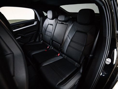 New 2026 Porsche Cayenne Coupe AWD/4WD image 25