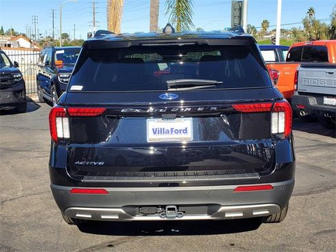 Used 2025 Ford Explorer Active w/ Active Comfort Package image 21