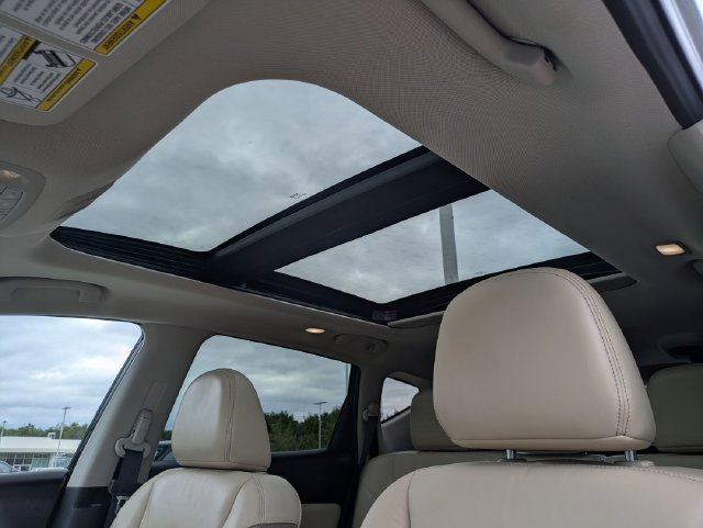 Used 2023 Nissan Murano Platinum w/ Cargo Package FWD image 18