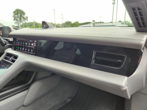 Used 2023 Porsche Taycan 4S image 18